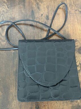 Women's Black Faux Leather Dover Crossbody Bag Croc-embossed Textured Purse